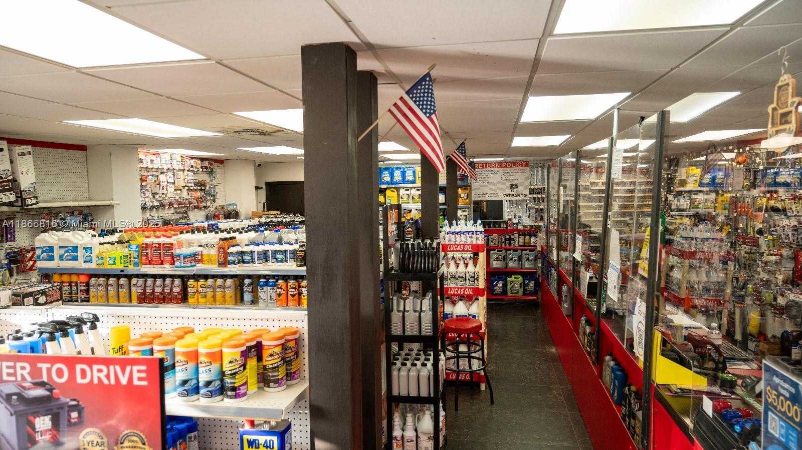 Small Image of 4805 EAST 10TH AVE, Hialeah Number 31