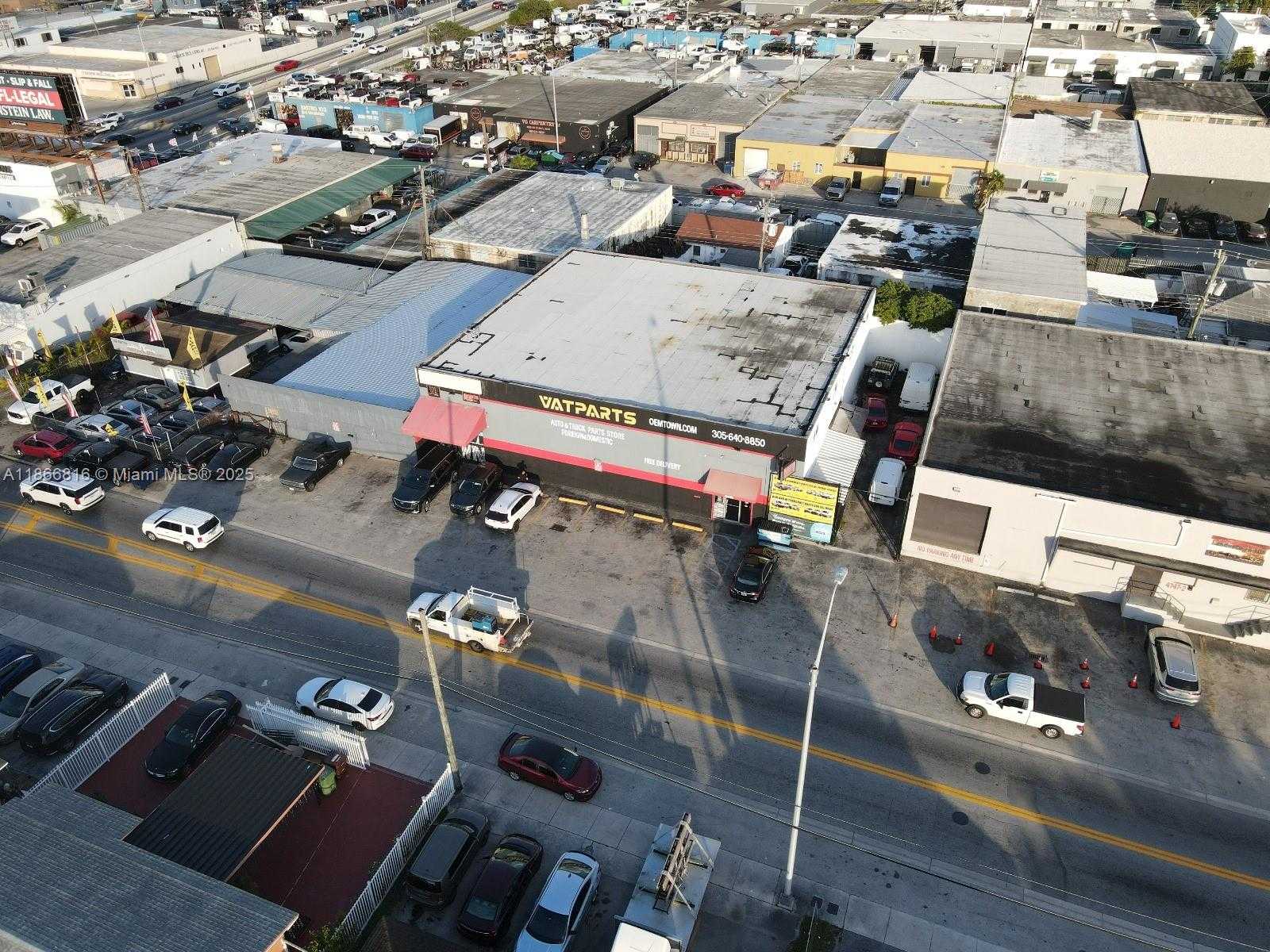 Small Image of 4805 EAST 10TH AVE, Hialeah Number 39