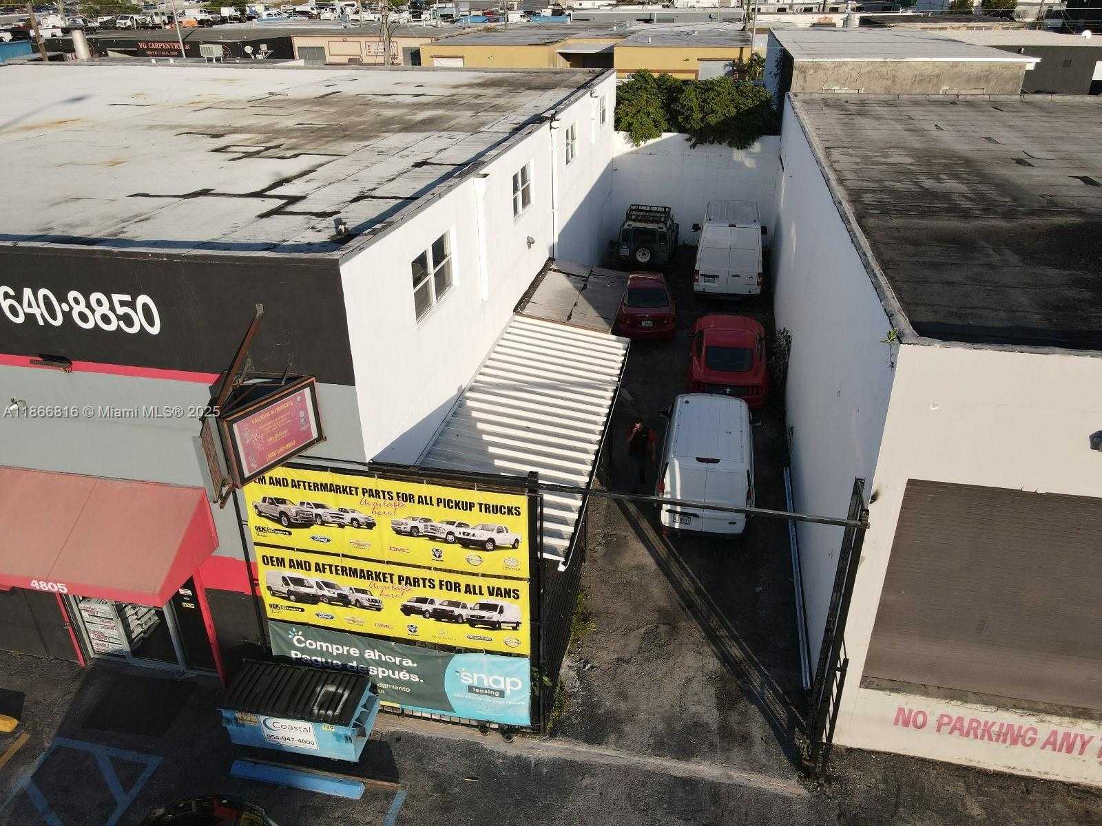 Small Image of 4805 EAST 10TH AVE, Hialeah Number 41