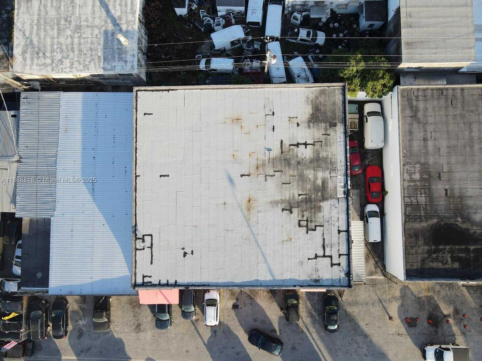 Small Image of 4805 EAST 10TH AVE, Hialeah Number 42