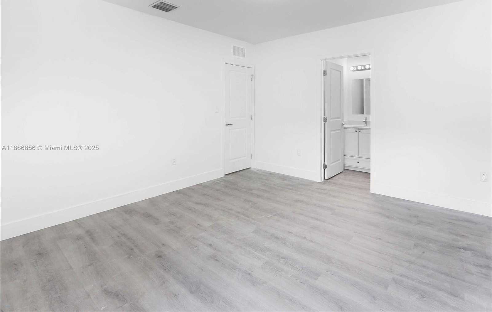 Small Image of 11286 SOUTH WEST 187TH ST, Miami Number 28