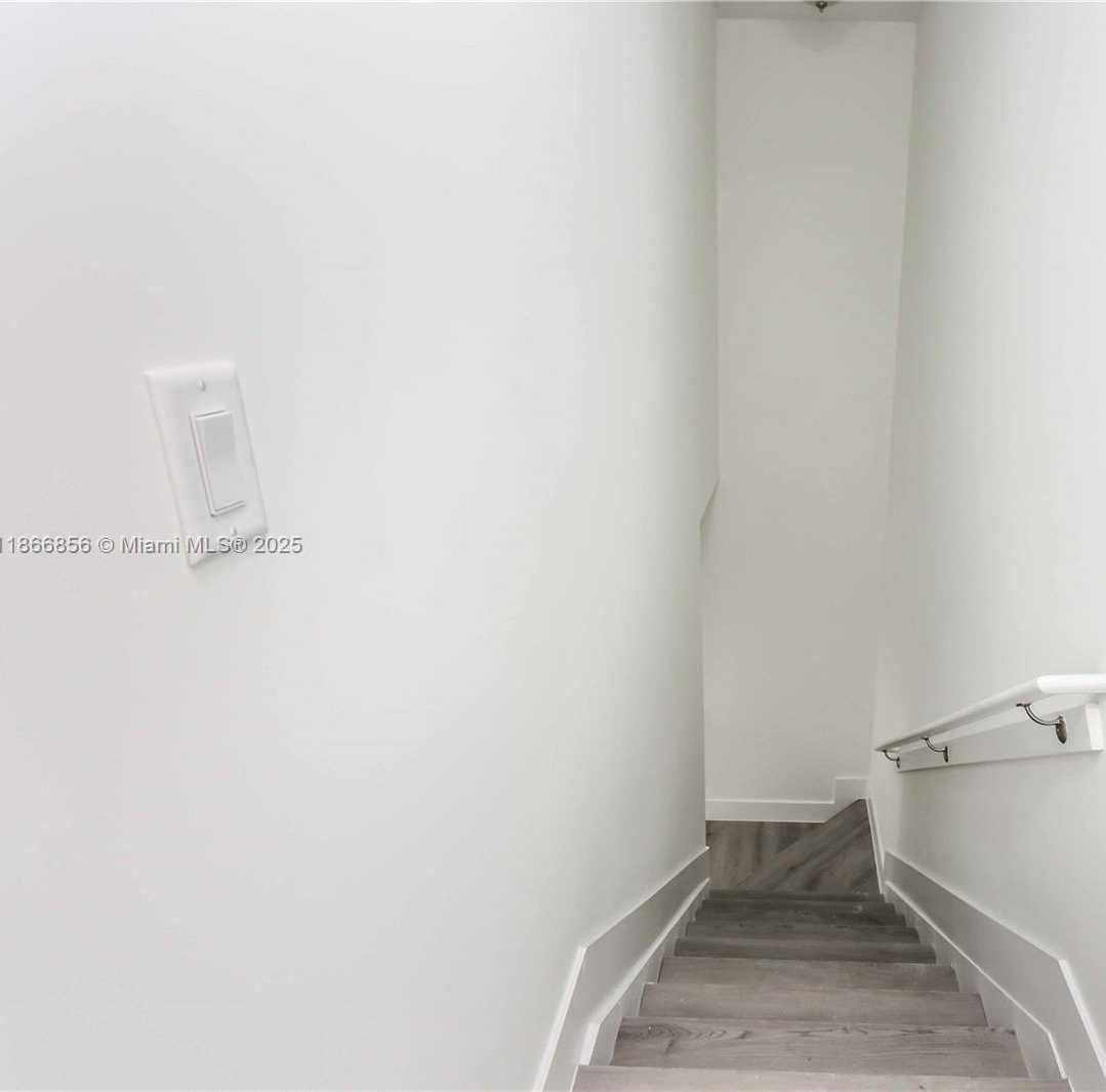 Small Image of 11286 SOUTH WEST 187TH ST, Miami Number 29