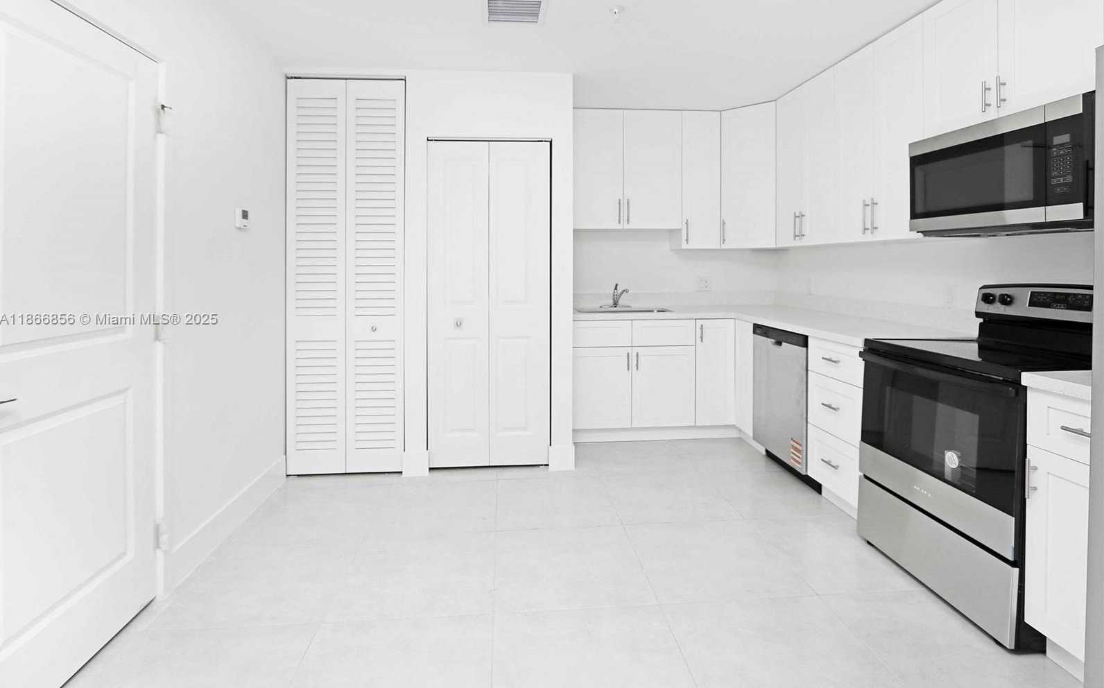 Small Image of 11286 SOUTH WEST 187TH ST, Miami Number 31
