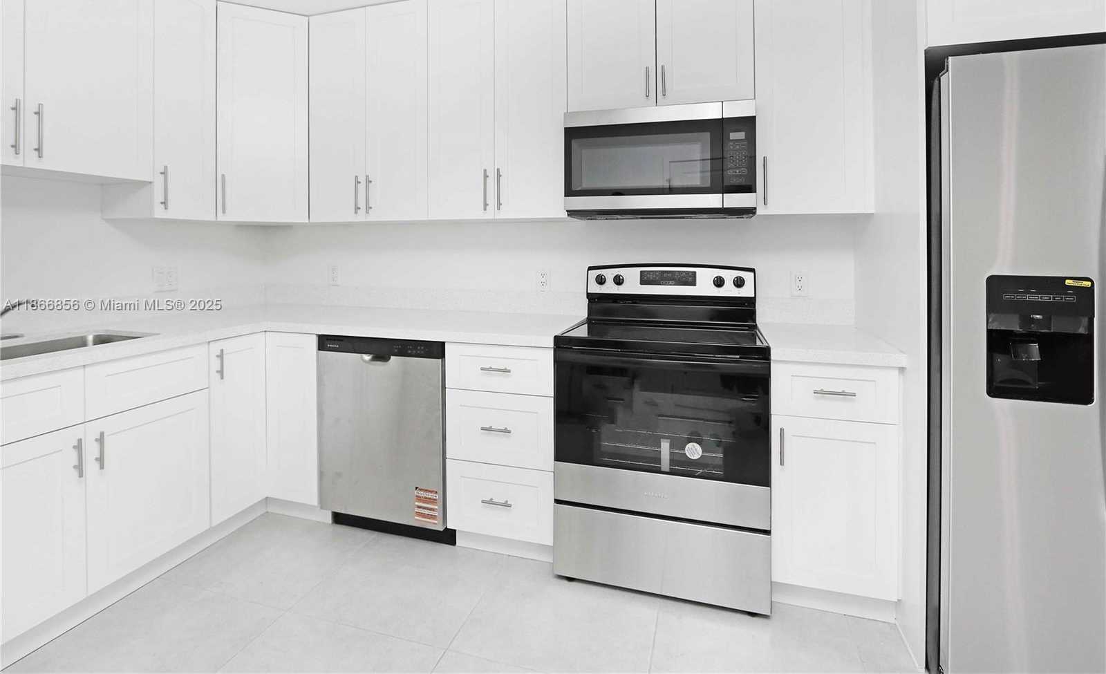 Small Image of 11286 SOUTH WEST 187TH ST, Miami Number 32