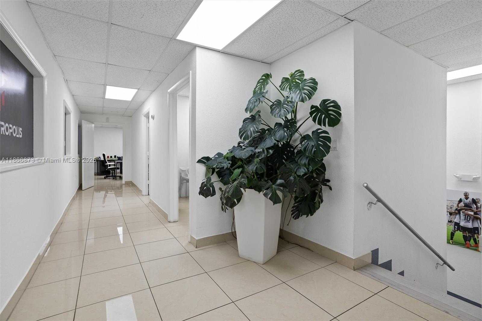 Small Image of 10840 NORTH WEST 27TH ST, Doral Number 13