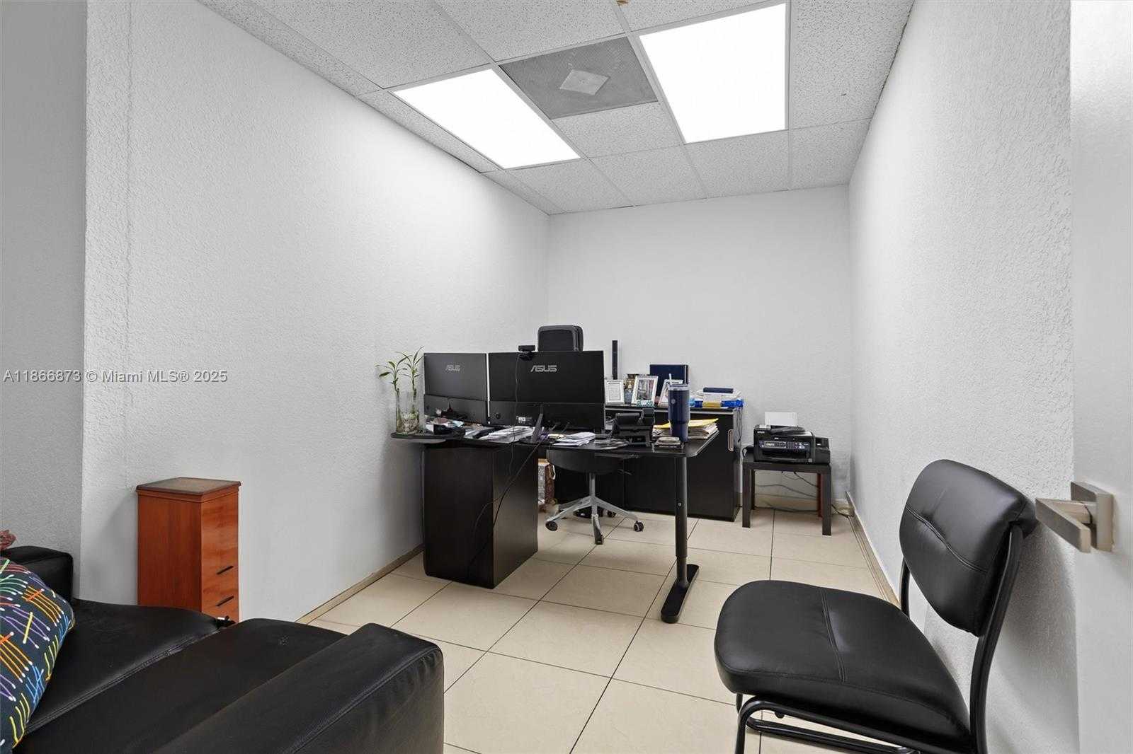 Small Image of 10840 NORTH WEST 27TH ST, Doral Number 15