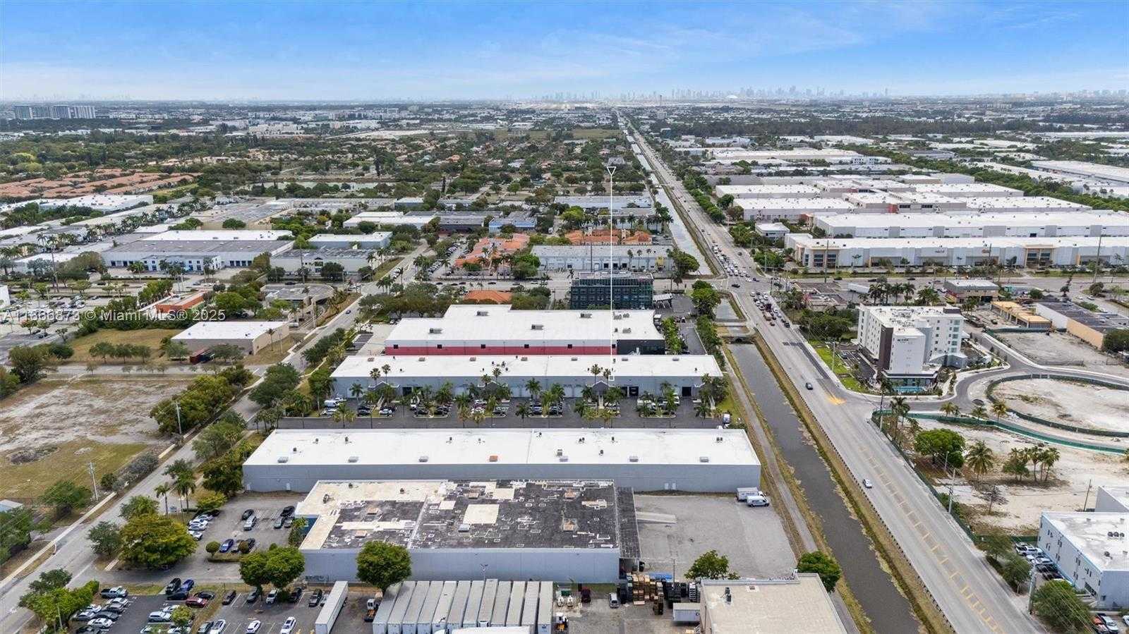 Small Image of 10840 NORTH WEST 27TH ST, Doral Number 17