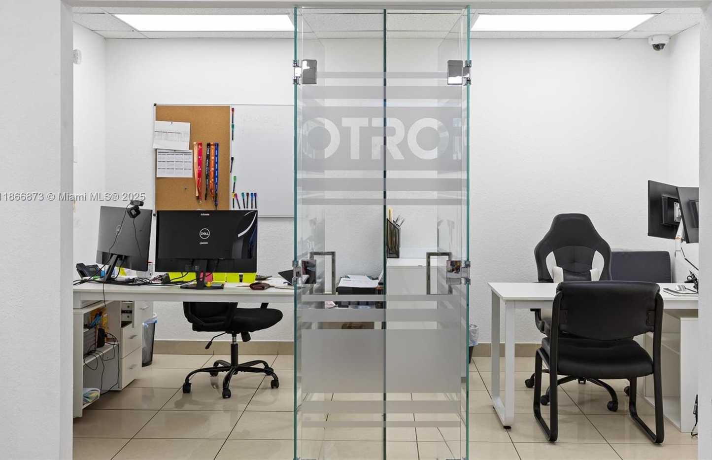 Small Image of 10840 NORTH WEST 27TH ST, Doral Number 26