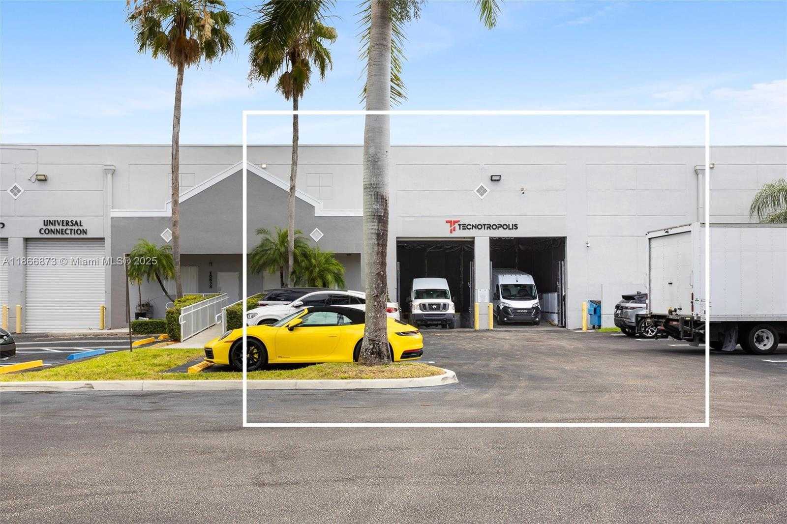 Small Image of 10840 NORTH WEST 27TH ST, Doral Number 3
