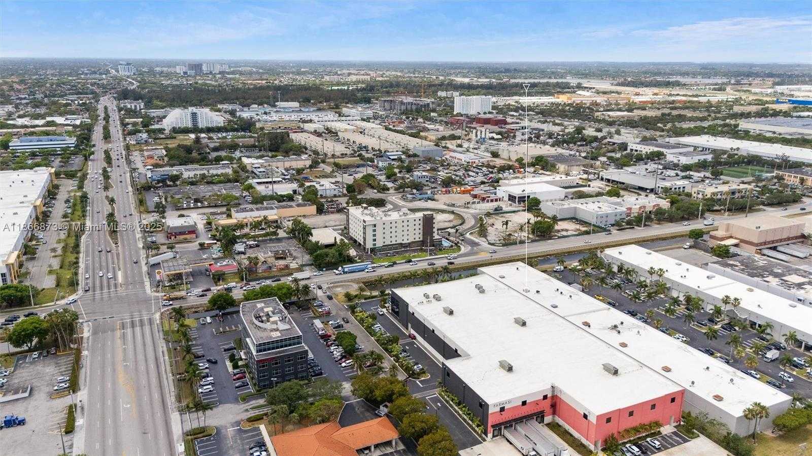 Small Image of 10840 NORTH WEST 27TH ST, Doral Number 30