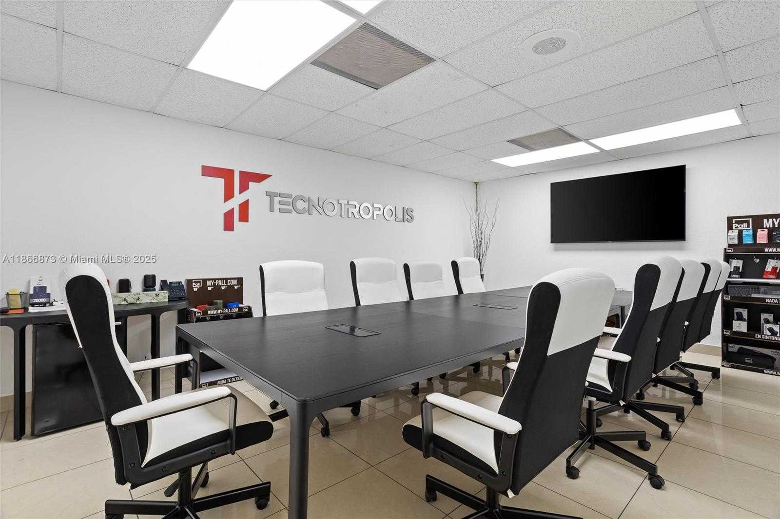 Small Image of 10840 NORTH WEST 27TH ST, Doral Number 9