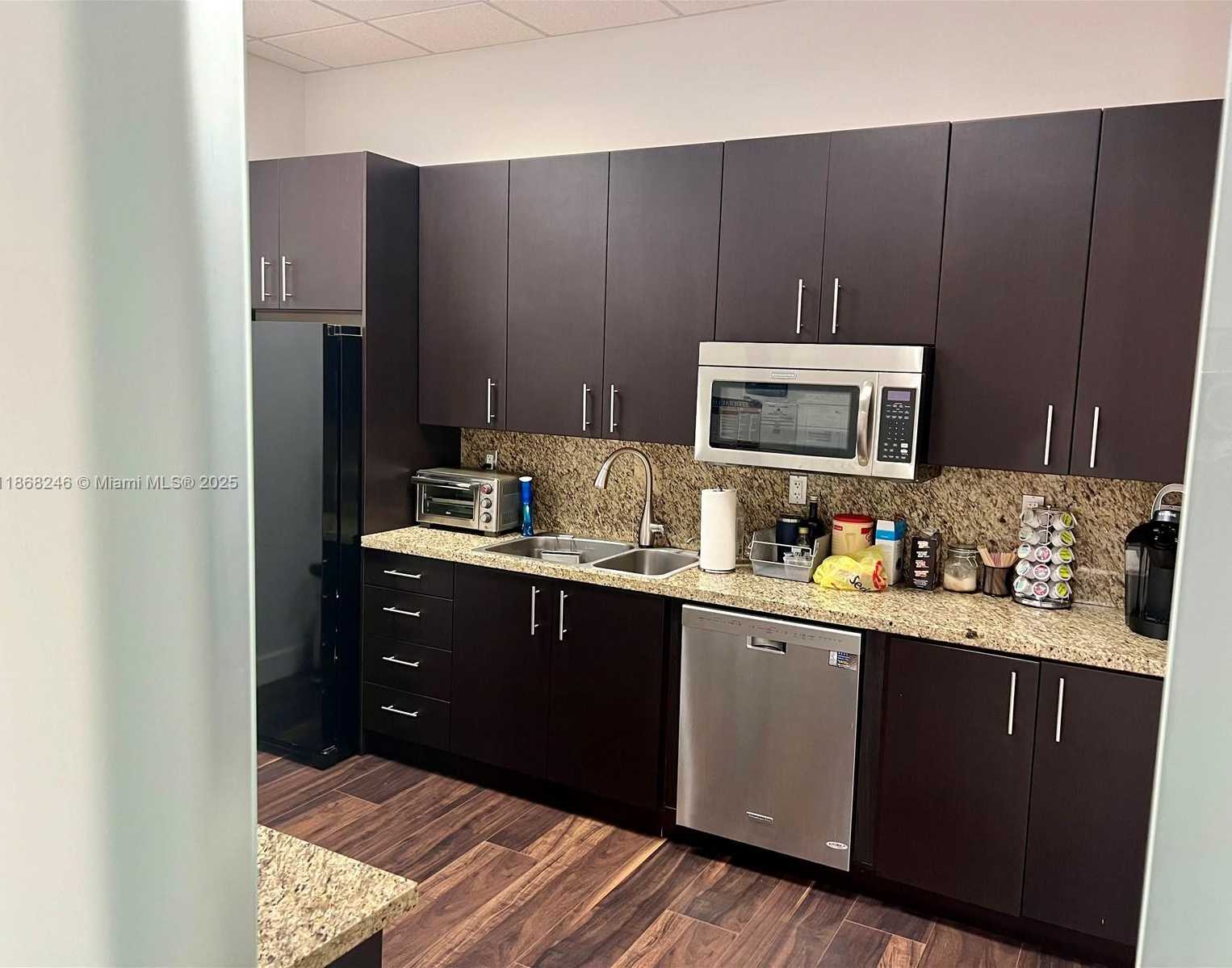 Small Image of 2020 PONCE DE LEON BLVD #907-908, Coral Gables Number 17