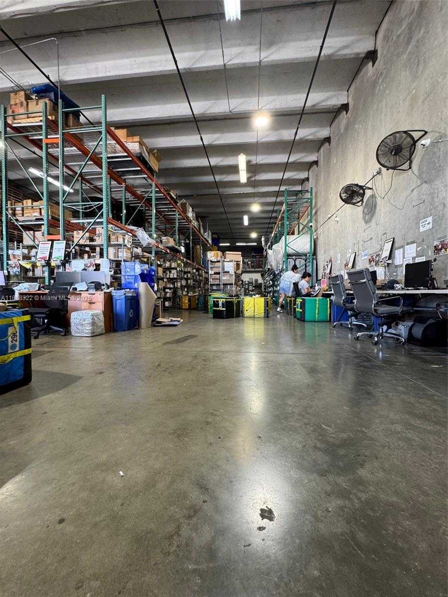Small Image of 6306 NORTH WEST 99TH AVE, Doral Number 18