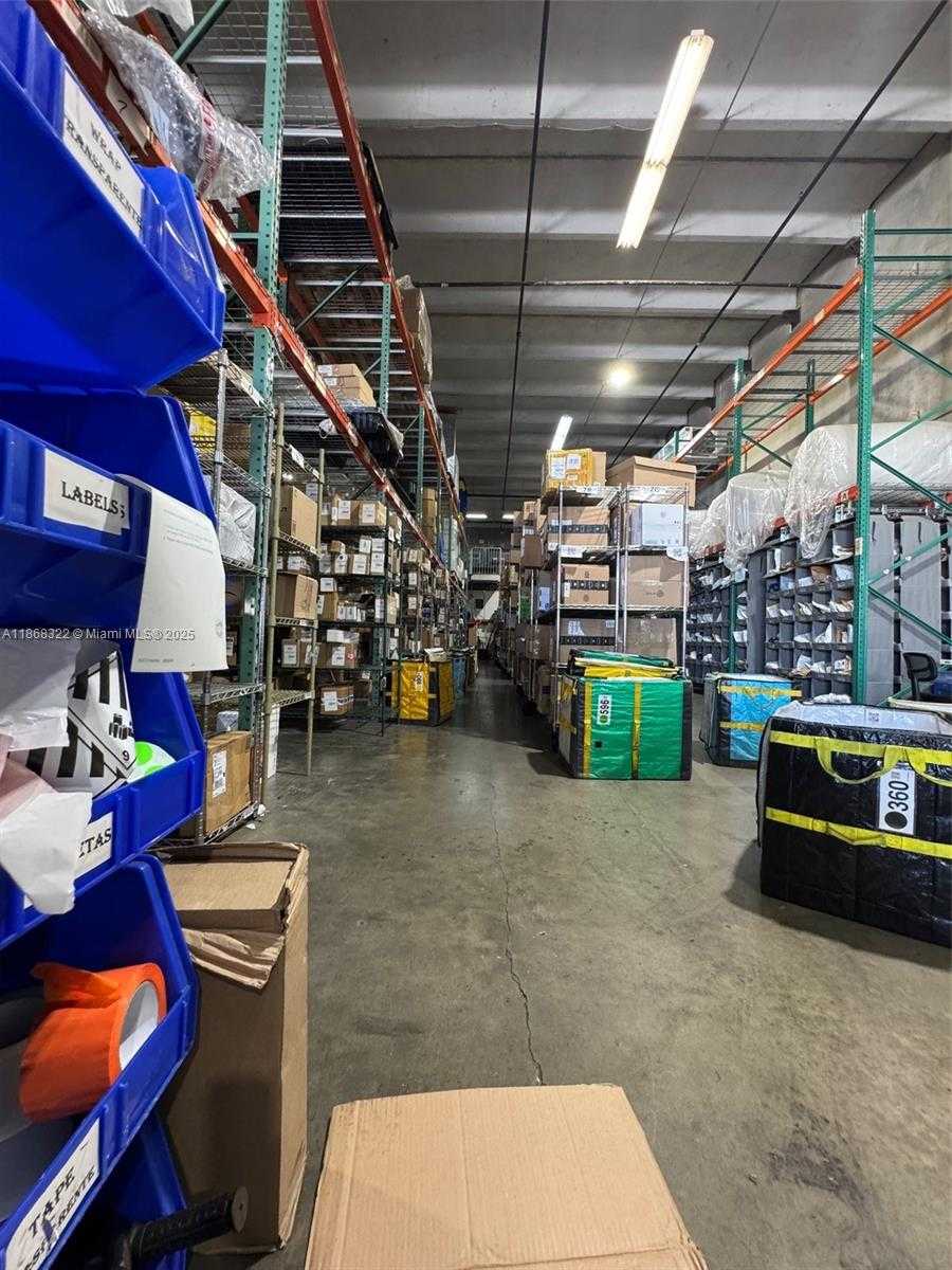 Small Image of 6306 NORTH WEST 99TH AVE, Doral Number 19