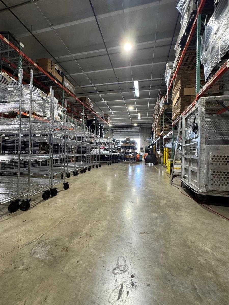 Small Image of 6306 NORTH WEST 99TH AVE, Doral Number 23