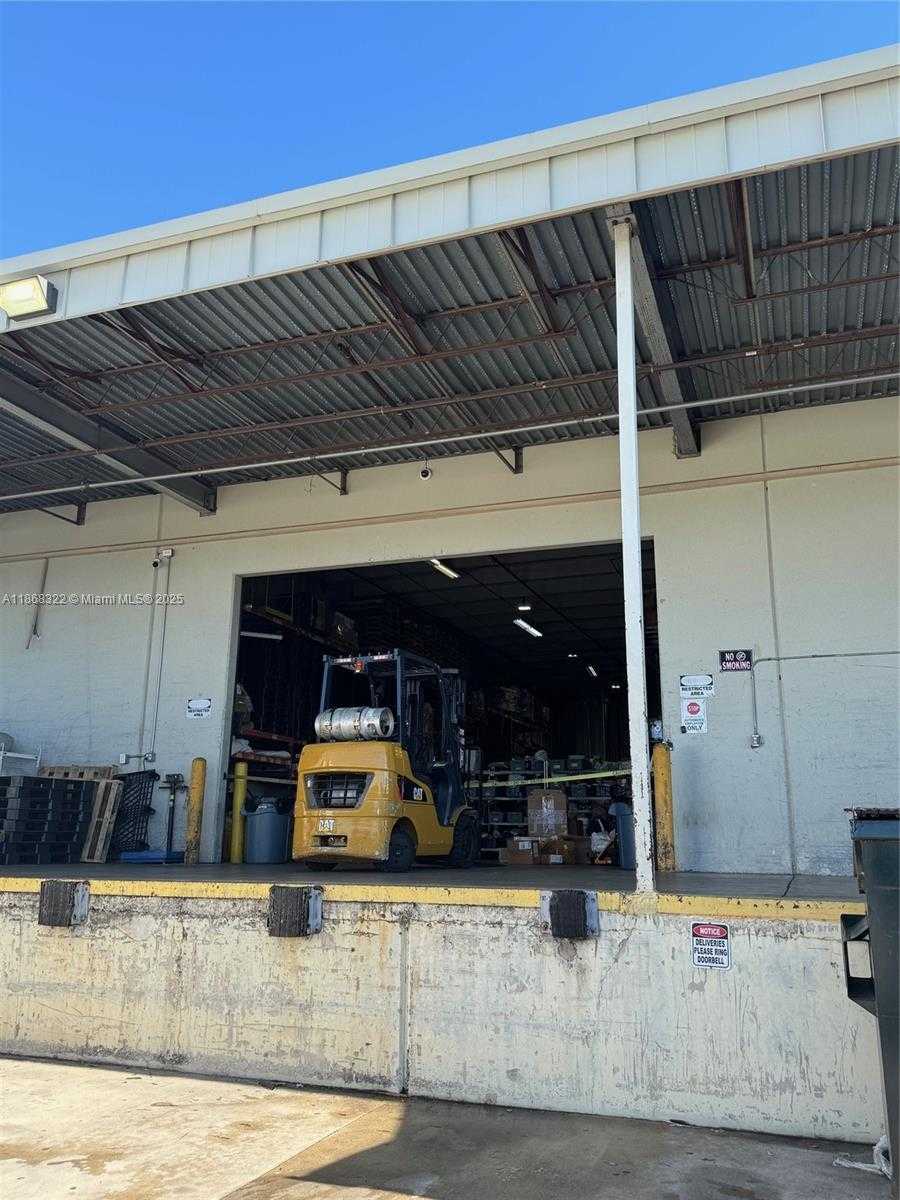 Small Image of 6306 NORTH WEST 99TH AVE, Doral Number 29