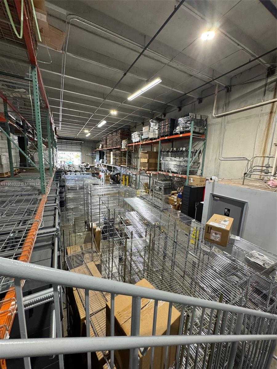 Small Image of 6306 NORTH WEST 99TH AVE, Doral Number 32