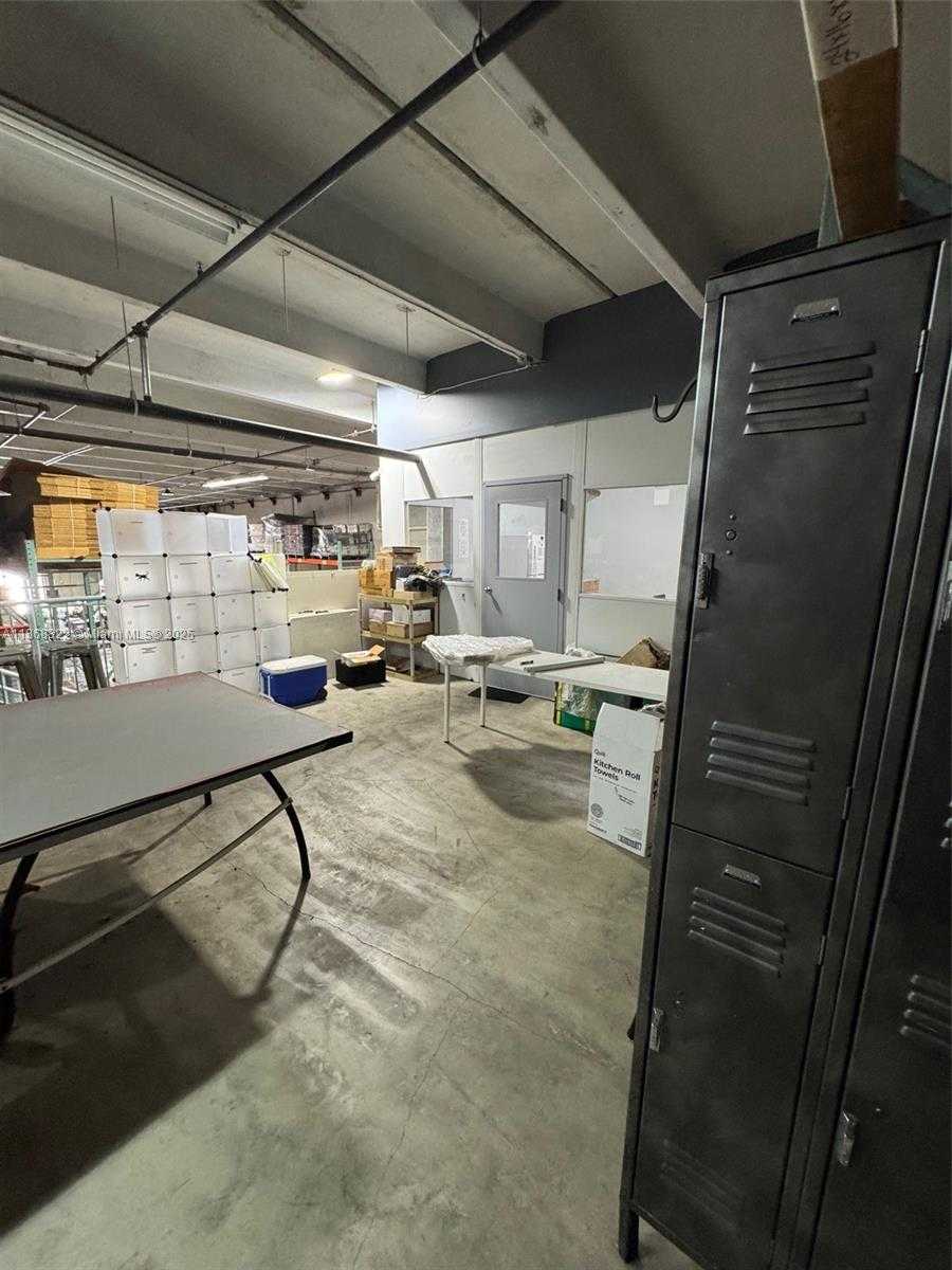Small Image of 6306 NORTH WEST 99TH AVE, Doral Number 37