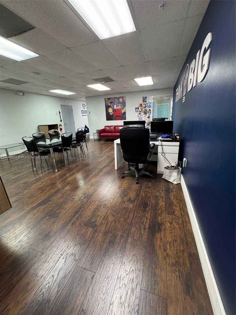 Small Image of 6306 NORTH WEST 99TH AVE, Doral Number 9