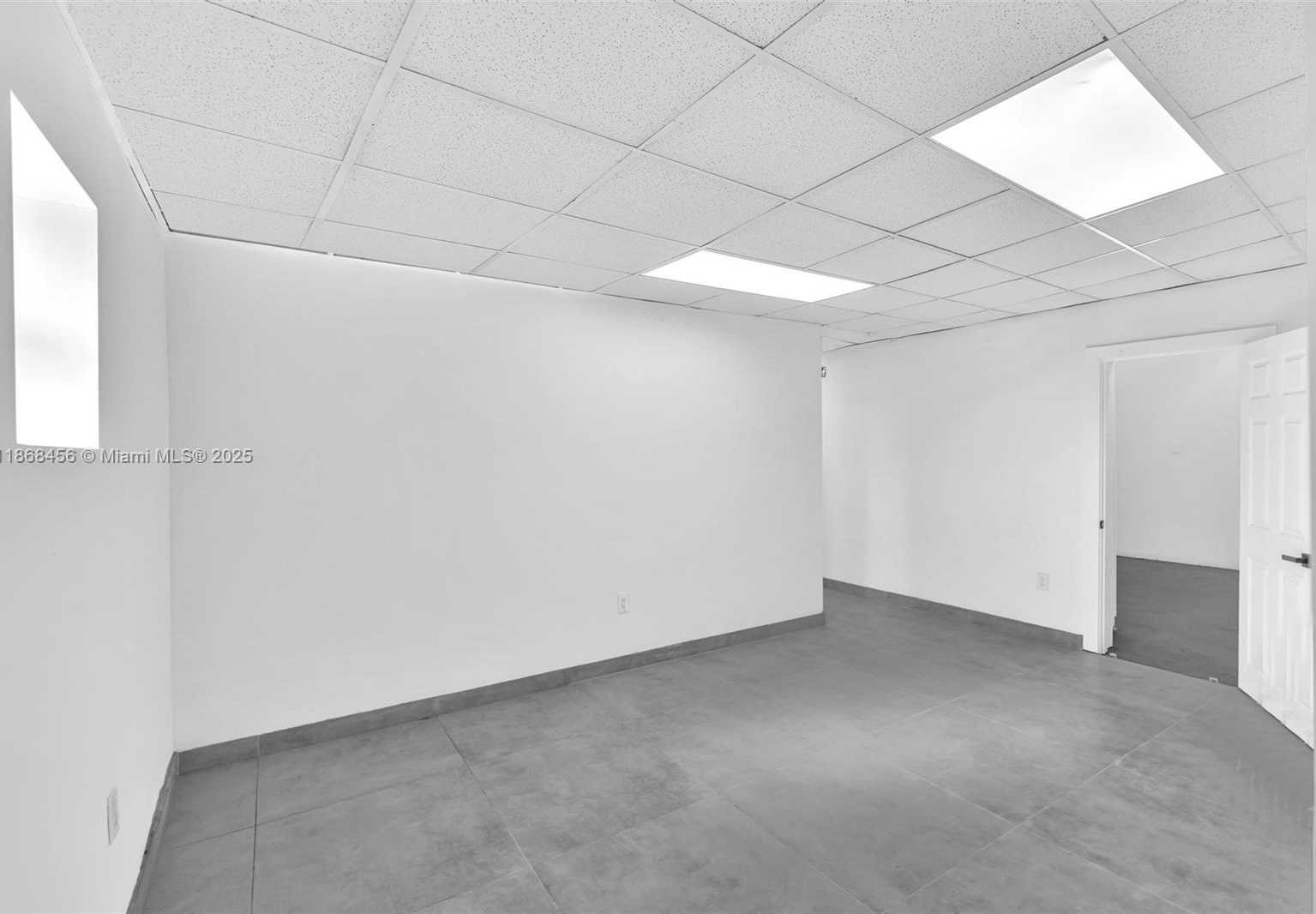 Small Image of 570 NORTH WEST 54TH ST, Miami Number 14