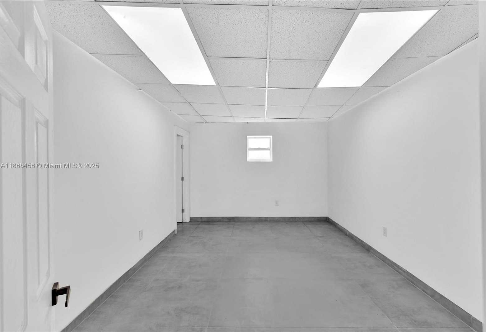 Small Image of 570 NORTH WEST 54TH ST, Miami Number 15
