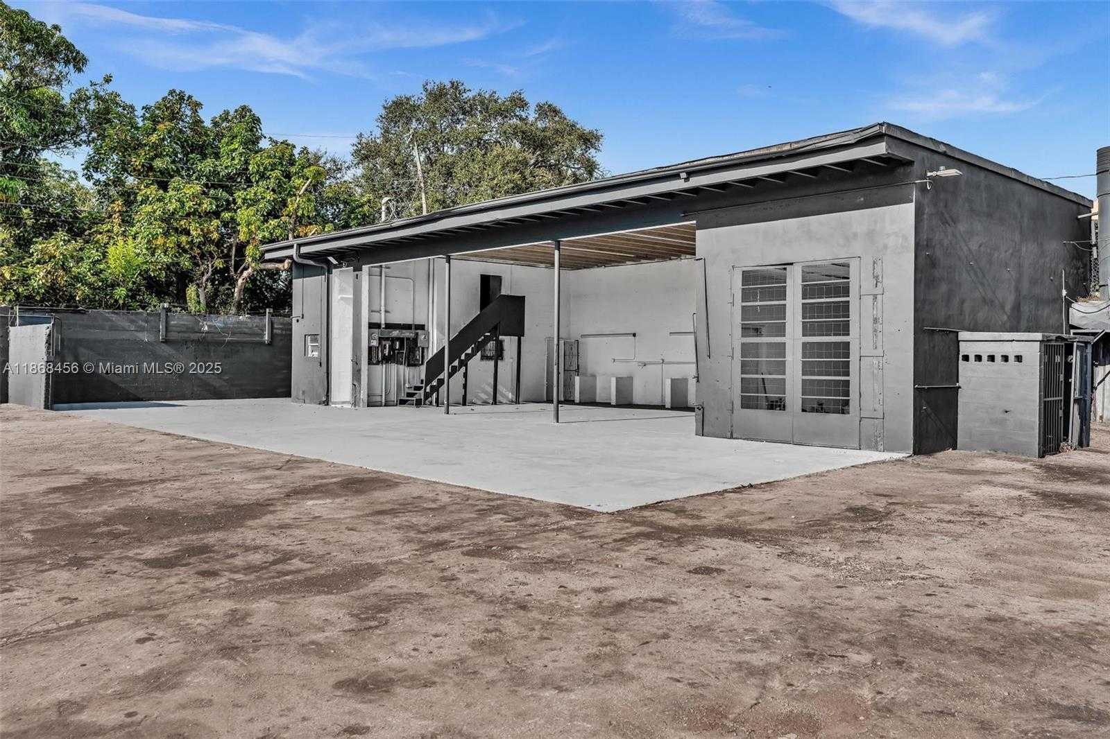 Small Image of 570 NORTH WEST 54TH ST, Miami Number 19