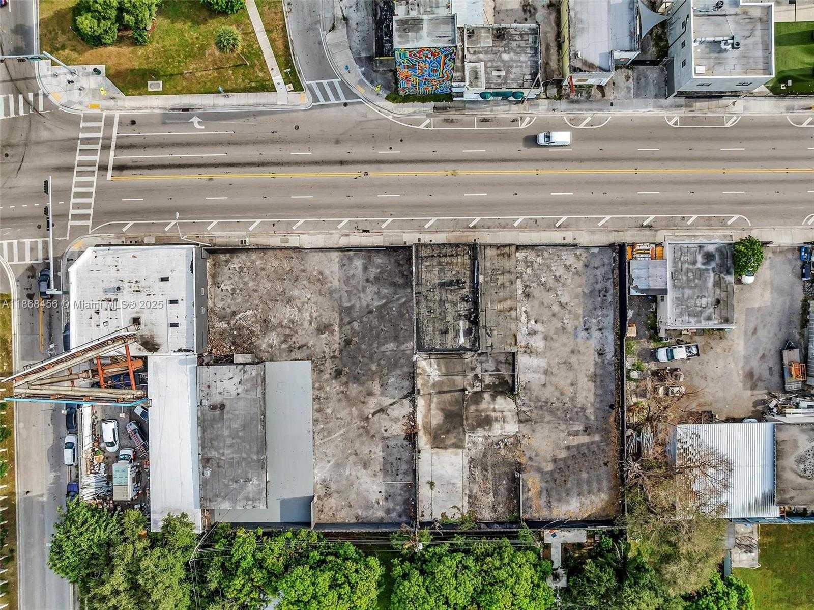 Small Image of 570 NORTH WEST 54TH ST, Miami Number 4