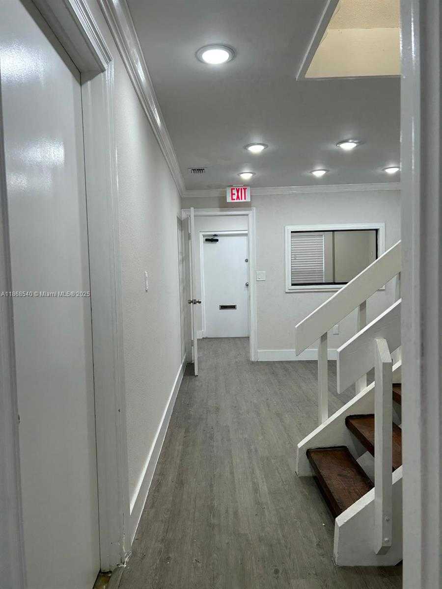 Small Image of 8418 NORTH WEST 61ST ST #5, Miami Number 11