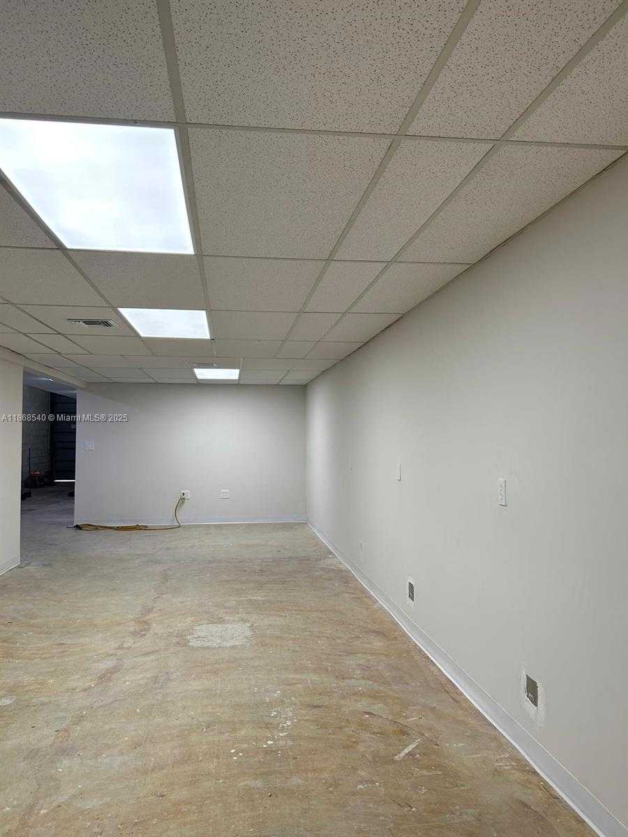 Small Image of 8418 NORTH WEST 61ST ST #5, Miami Number 8
