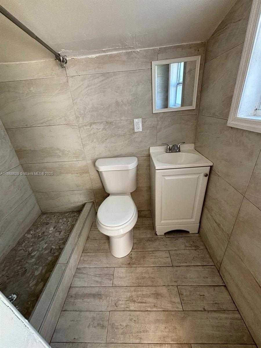 Small Image of 344 NORTH WEST 53RD ST, Miami Number 2