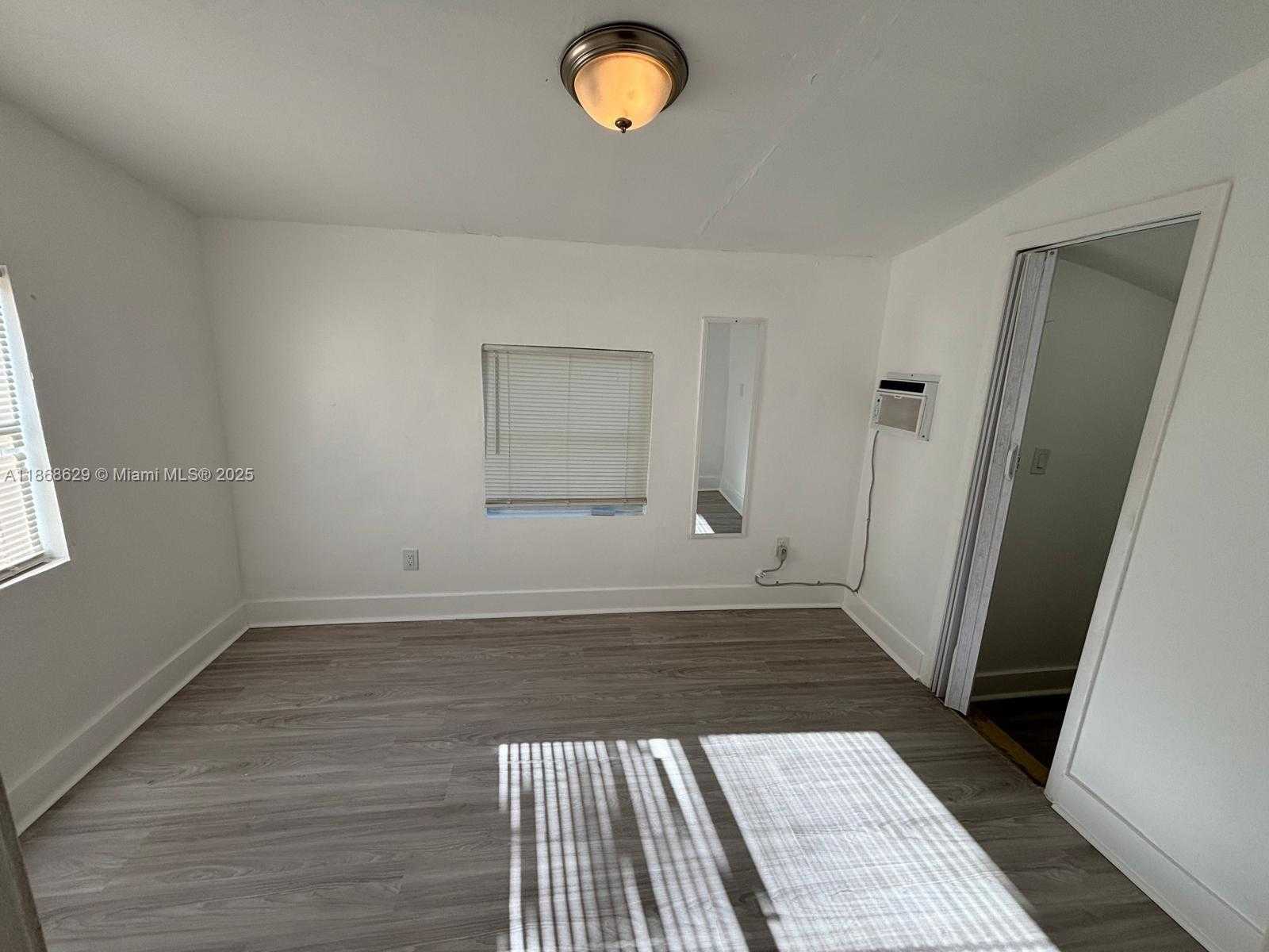 Small Image of 344 NORTH WEST 53RD ST, Miami Number 5