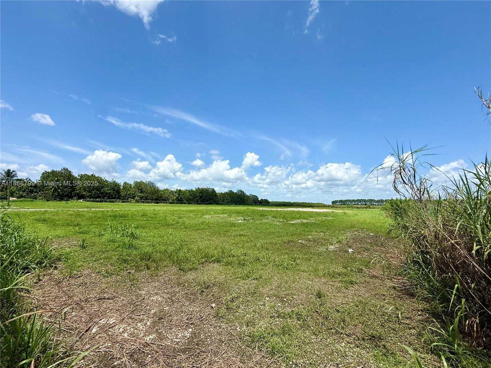 Small Image of 18269 SW 100th St, Miami, FL 33196, USA Number 7