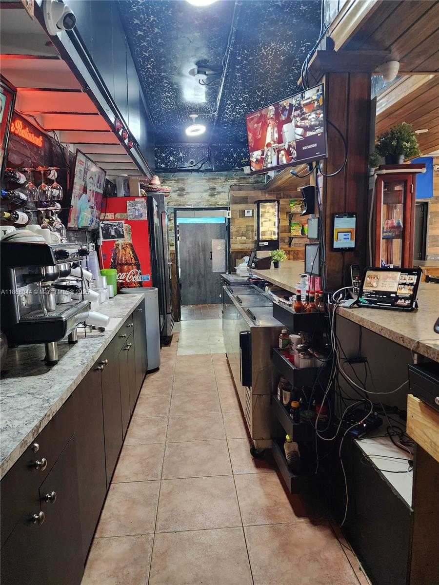 Small Image of 3215 DAVIE BLVD, Fort Lauderdale Number 15