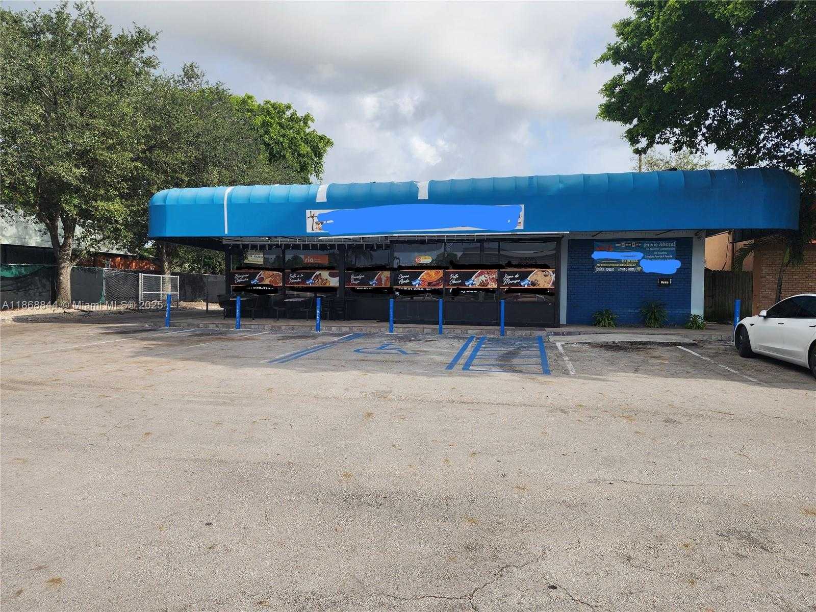 Small Image of 3215 DAVIE BLVD, Fort Lauderdale Number 4