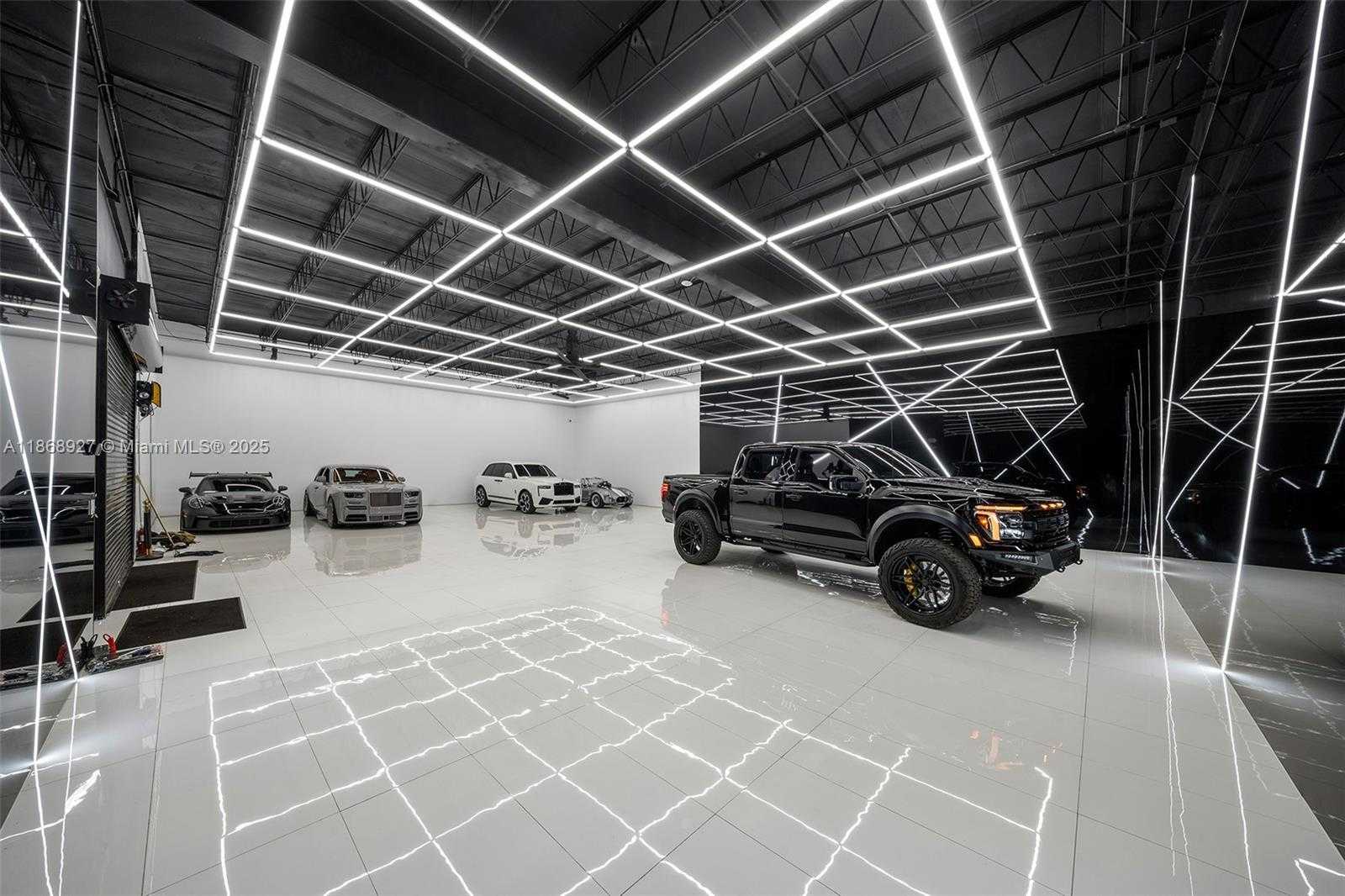 Small Image of 8700 NORTH WEST 7TH AVE, Miami Number 11