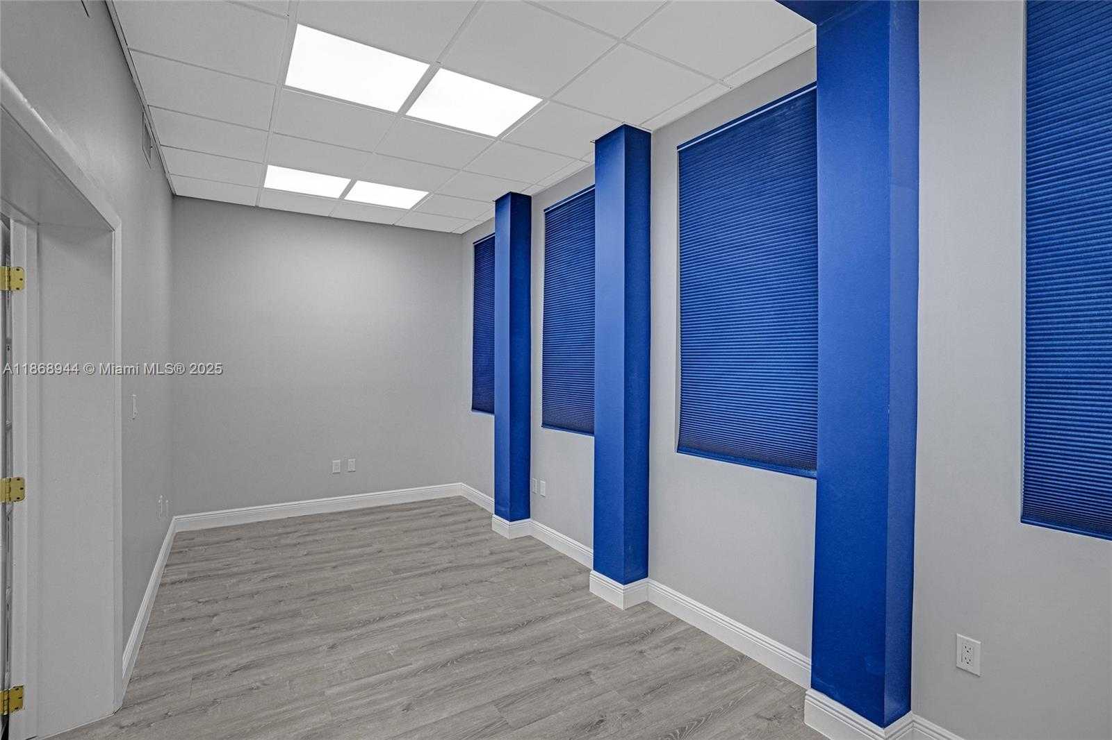 Small Image of 2419 HOLLYWOOD BLVD, Hollywood Number 11