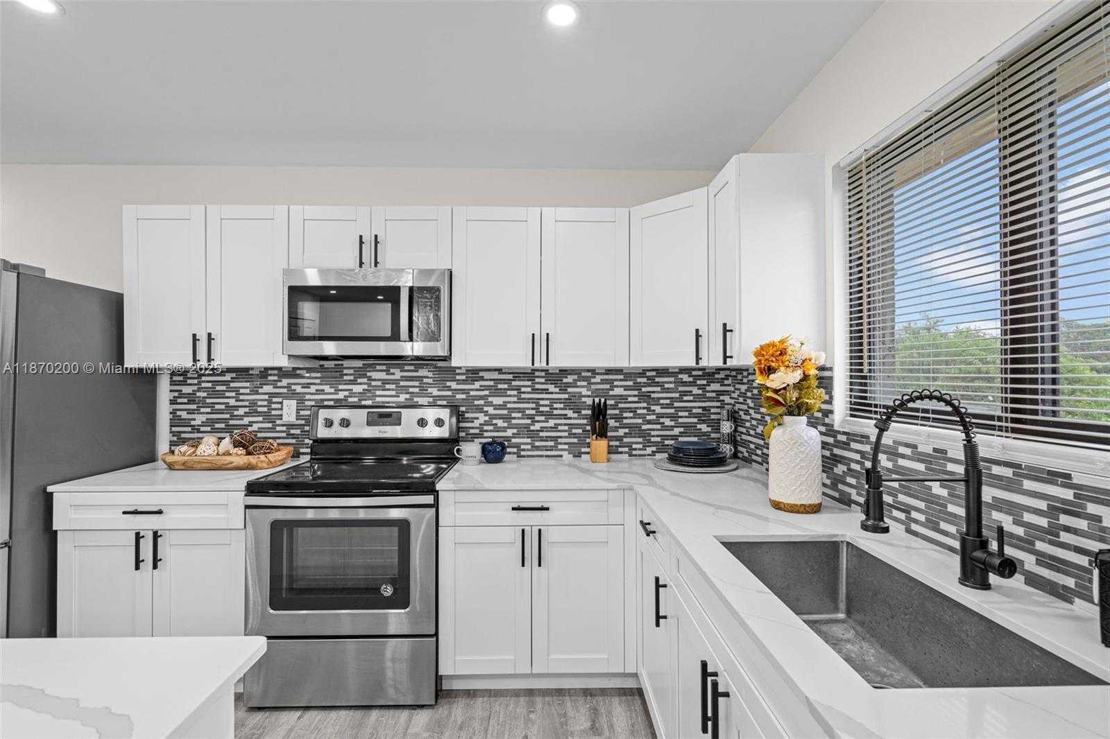 Small Image of 742 NORTH WEST 70TH ST, Miami Number 26