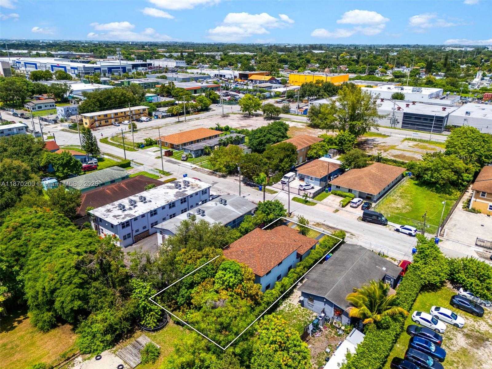 Small Image of 742 NORTH WEST 70TH ST, Miami Number 44