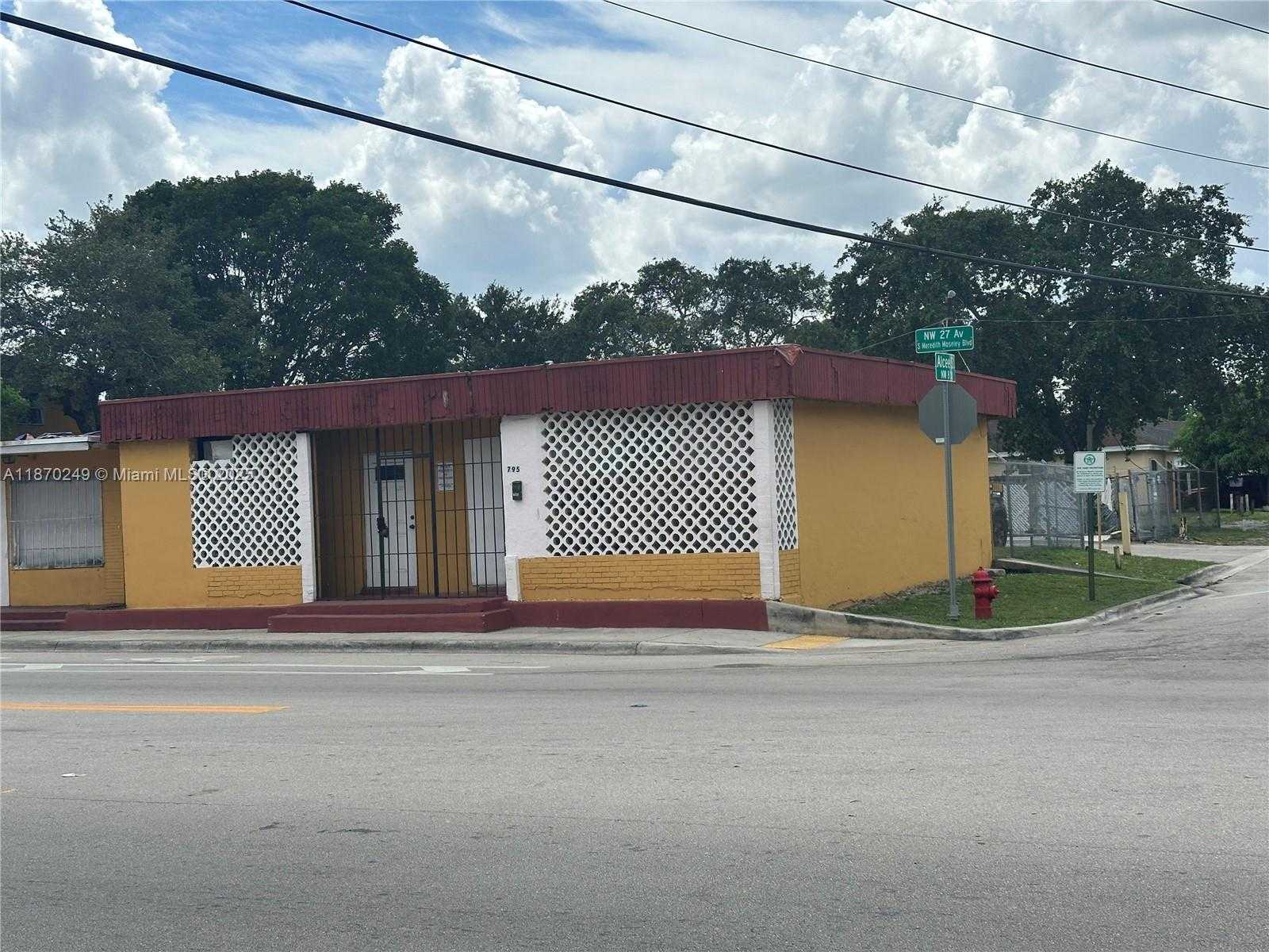 Small Image of 733 NORTH WEST 27TH AVE, Fort Lauderdale Number 2