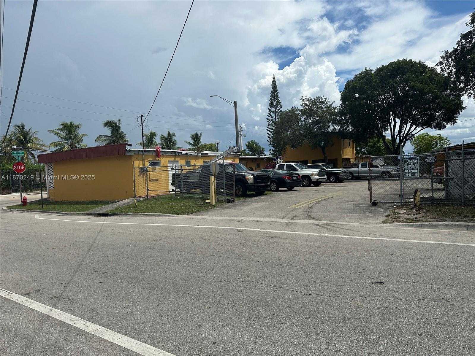 Small Image of 733 NORTH WEST 27TH AVE, Fort Lauderdale Number 6