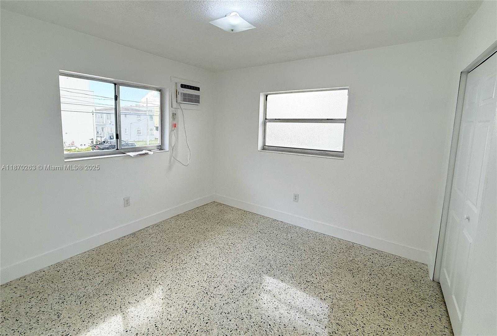 Small Image of 635 SOUTH WEST 7TH CT, Miami Number 14