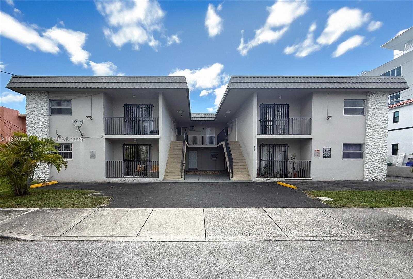 Small Image of 635 SOUTH WEST 7TH CT, Miami Number 9