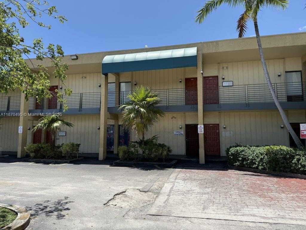 Small Image of 2331 NORTH STATE ROAD 7 #109, Lauderhill Number 2