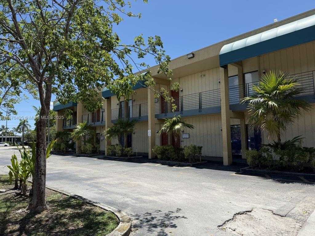 Small Image of 2331 NORTH STATE ROAD 7 #109, Lauderhill Number 3