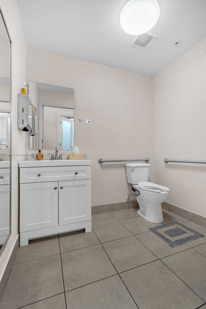 Small Image of 7801 NORTH WEST 95 ST, Hialeah Gardens Number 16