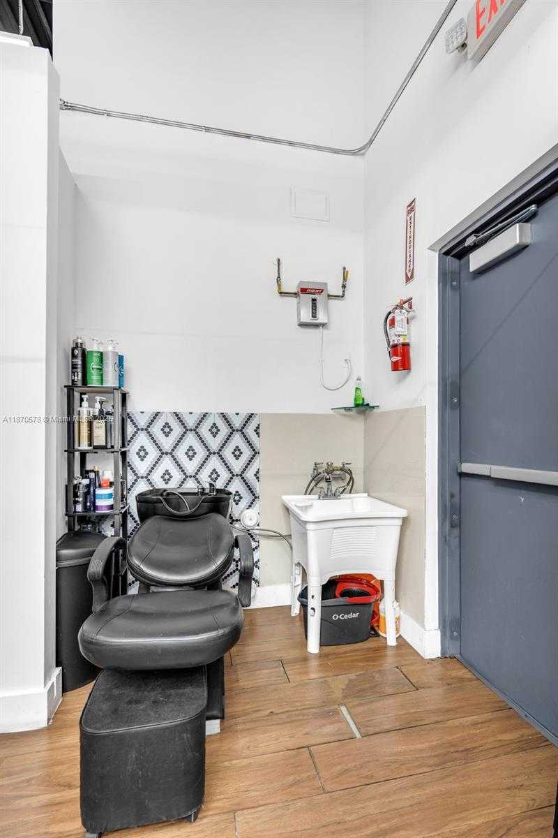 Small Image of 7801 NORTH WEST 95 ST, Hialeah Gardens Number 20