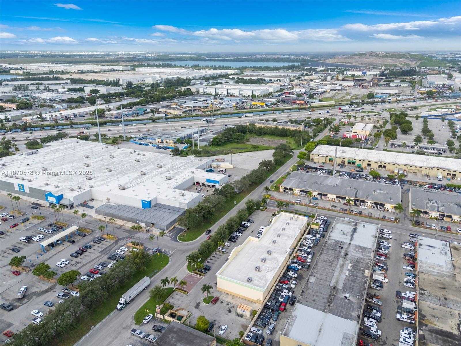 Small Image of 7801 NORTH WEST 95 ST, Hialeah Gardens Number 27