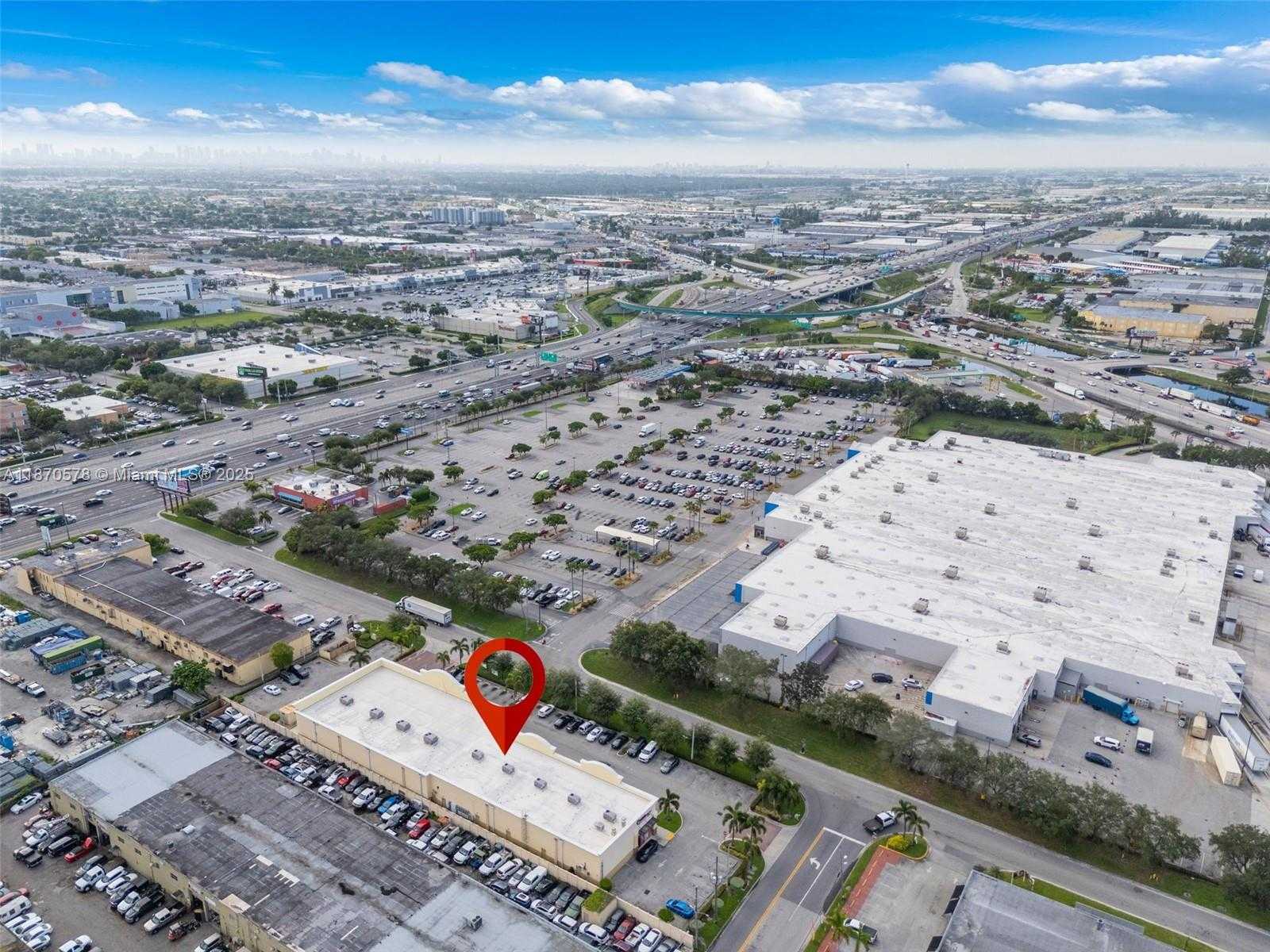 Small Image of 7801 NORTH WEST 95 ST, Hialeah Gardens Number 28