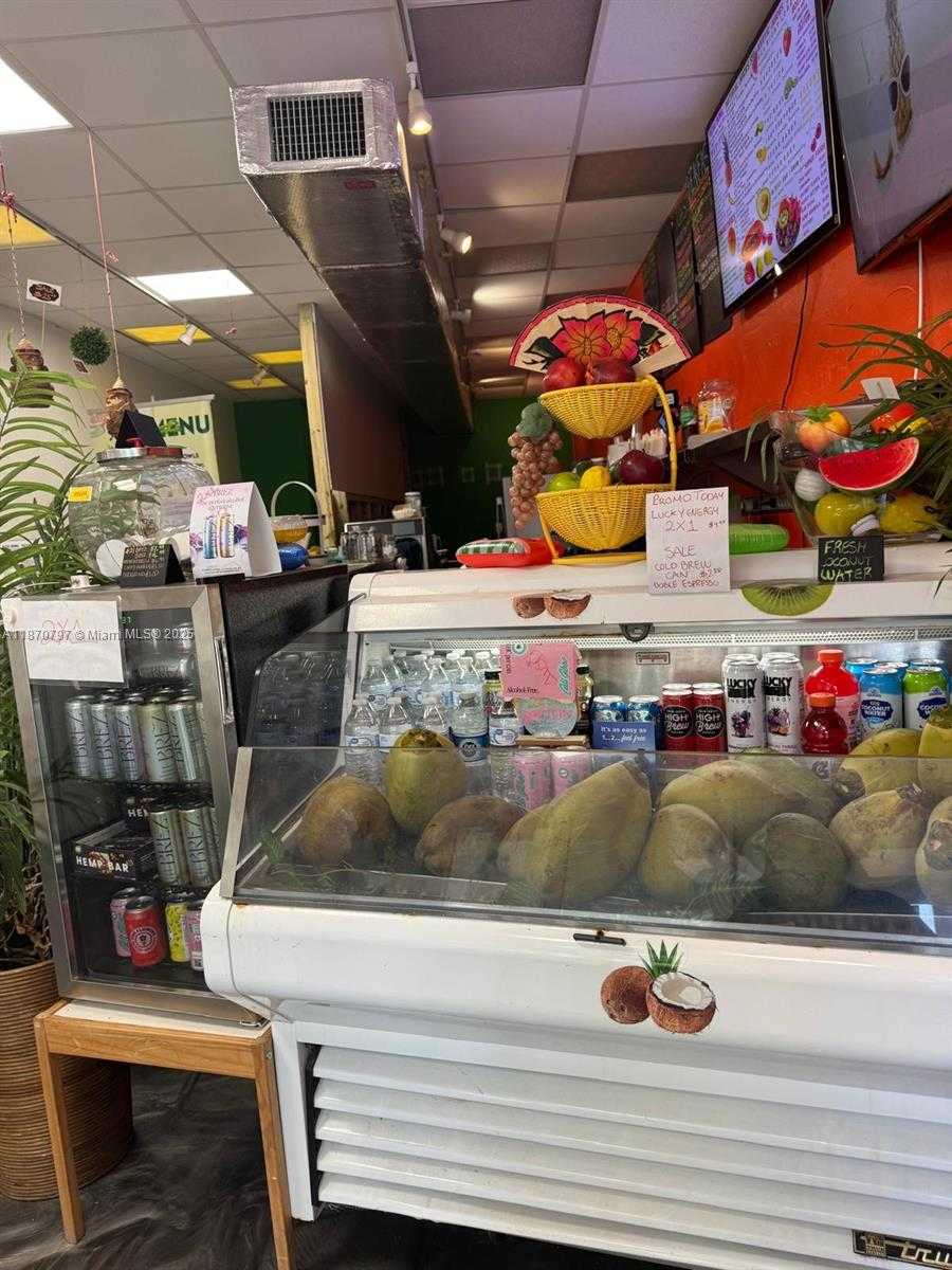 Small Image of 905 SUNRISE LN, Fort Lauderdale Number 11
