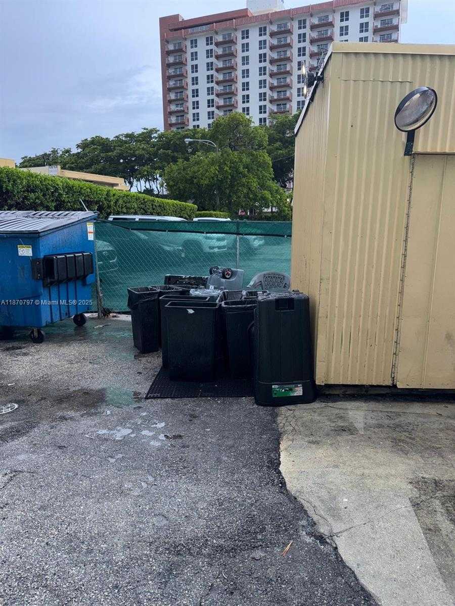 Small Image of 905 SUNRISE LN, Fort Lauderdale Number 19